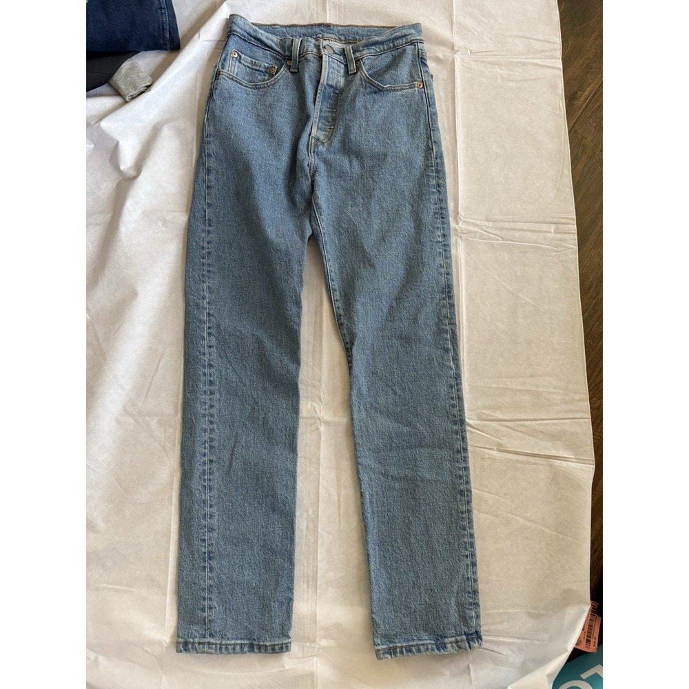 Levi's 501 Premium Women's Jean Size 26x28 Light Wash Tango Button Fly High Rise